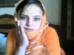 arab-girl-shows-off-her-ass-and-pussy