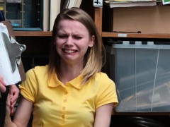suck-amateur-shoplifter