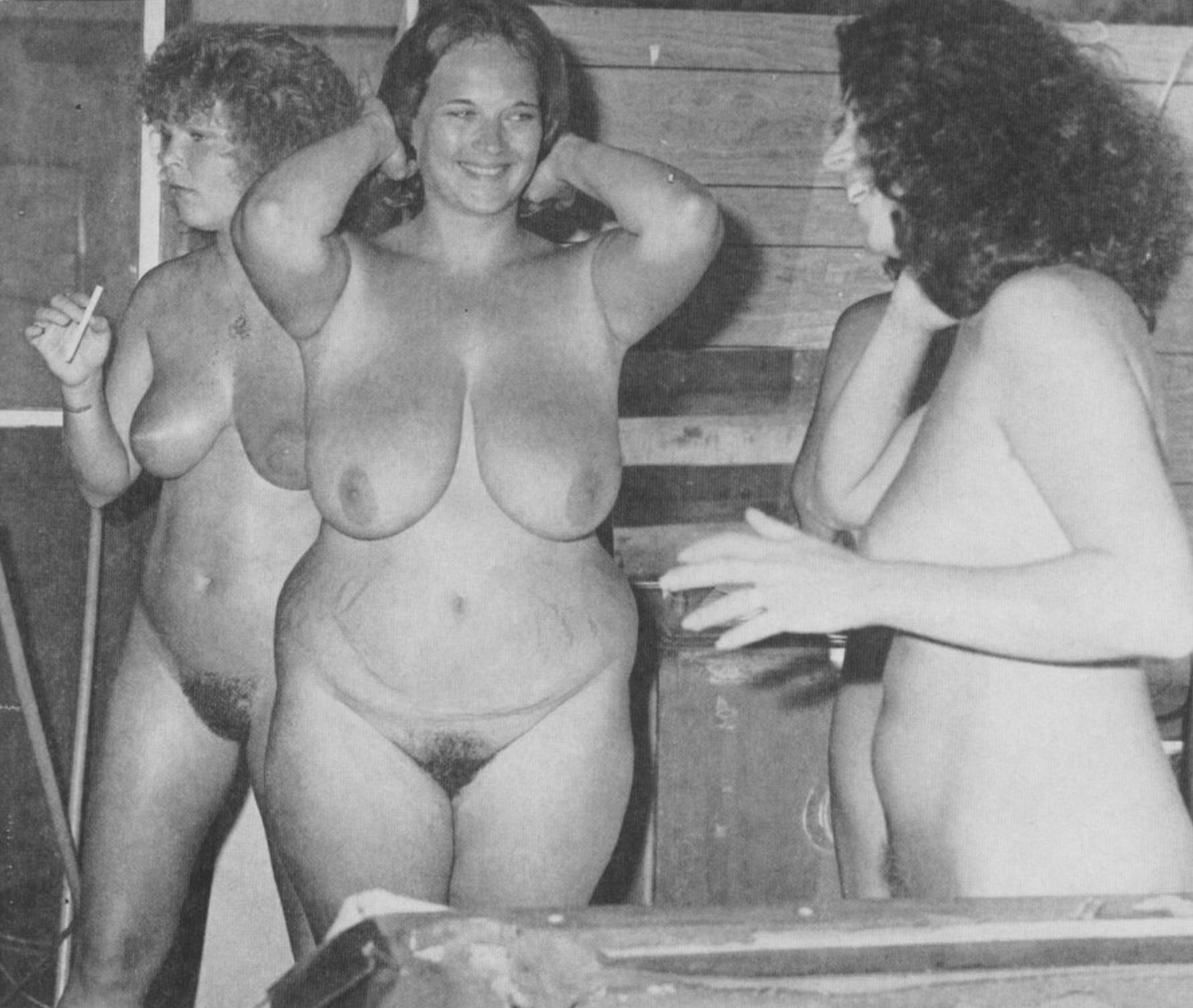 Hairy pretty women on retro porn pics 7! - N